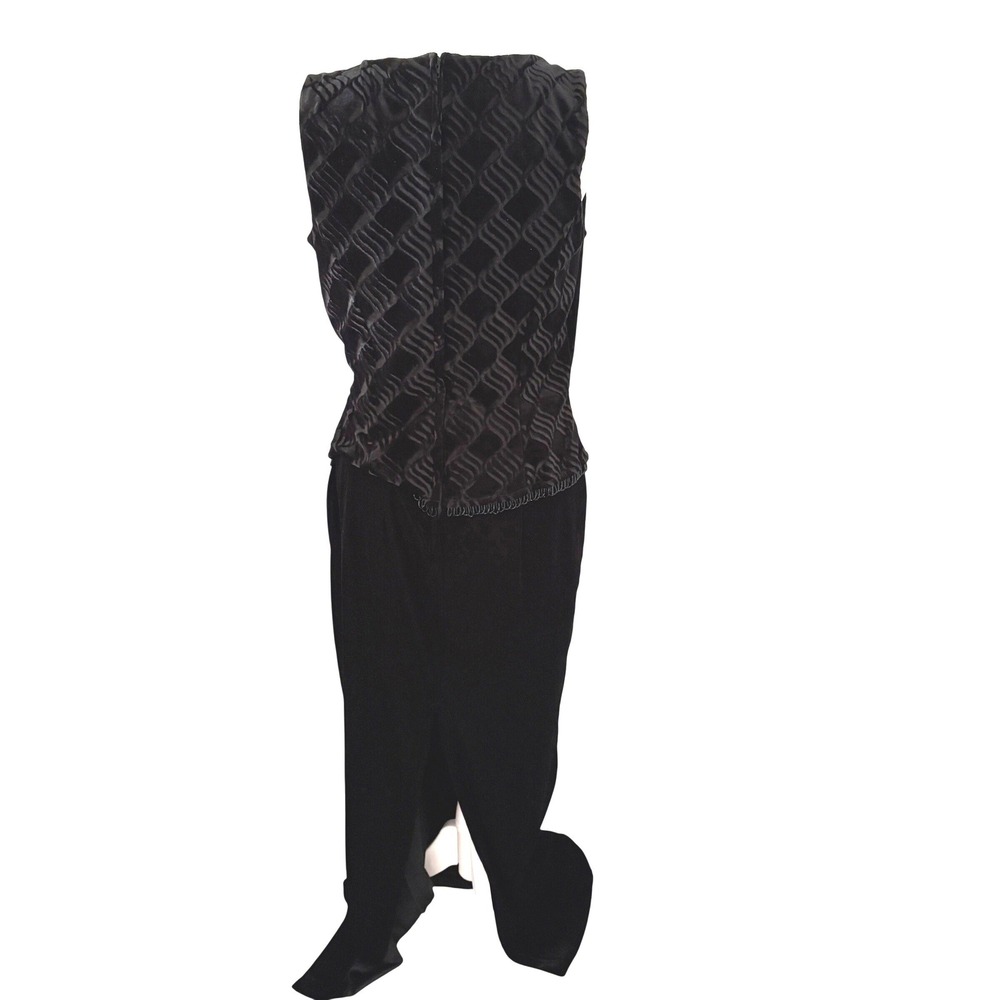 Join Black Velvet Beaded Geometric Wave Sleeveless Maxi Formal Evening Gown‎